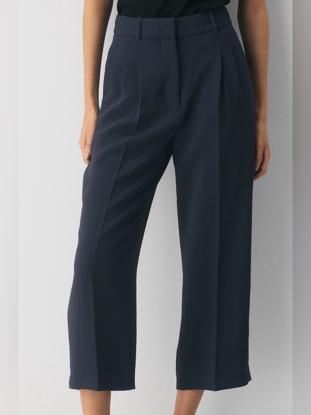 Aritzia Effortless Pants Cropped